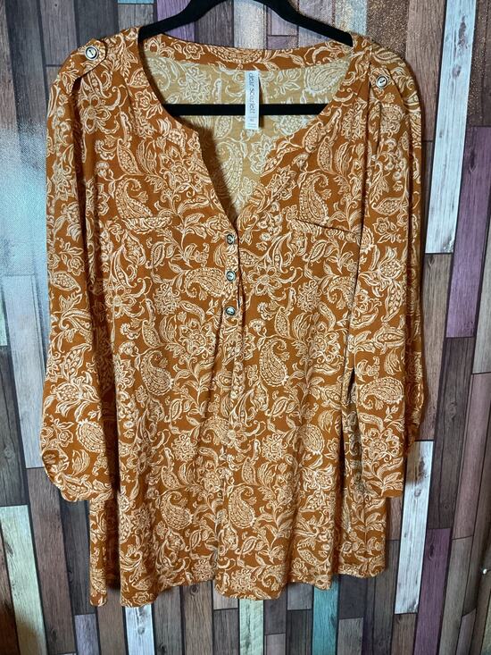Dear scarlett Tops - Dear Scarlett Lizzy LuxeTop Rust-Colored Paisley Print 3/4 Sleeve Women’s XL